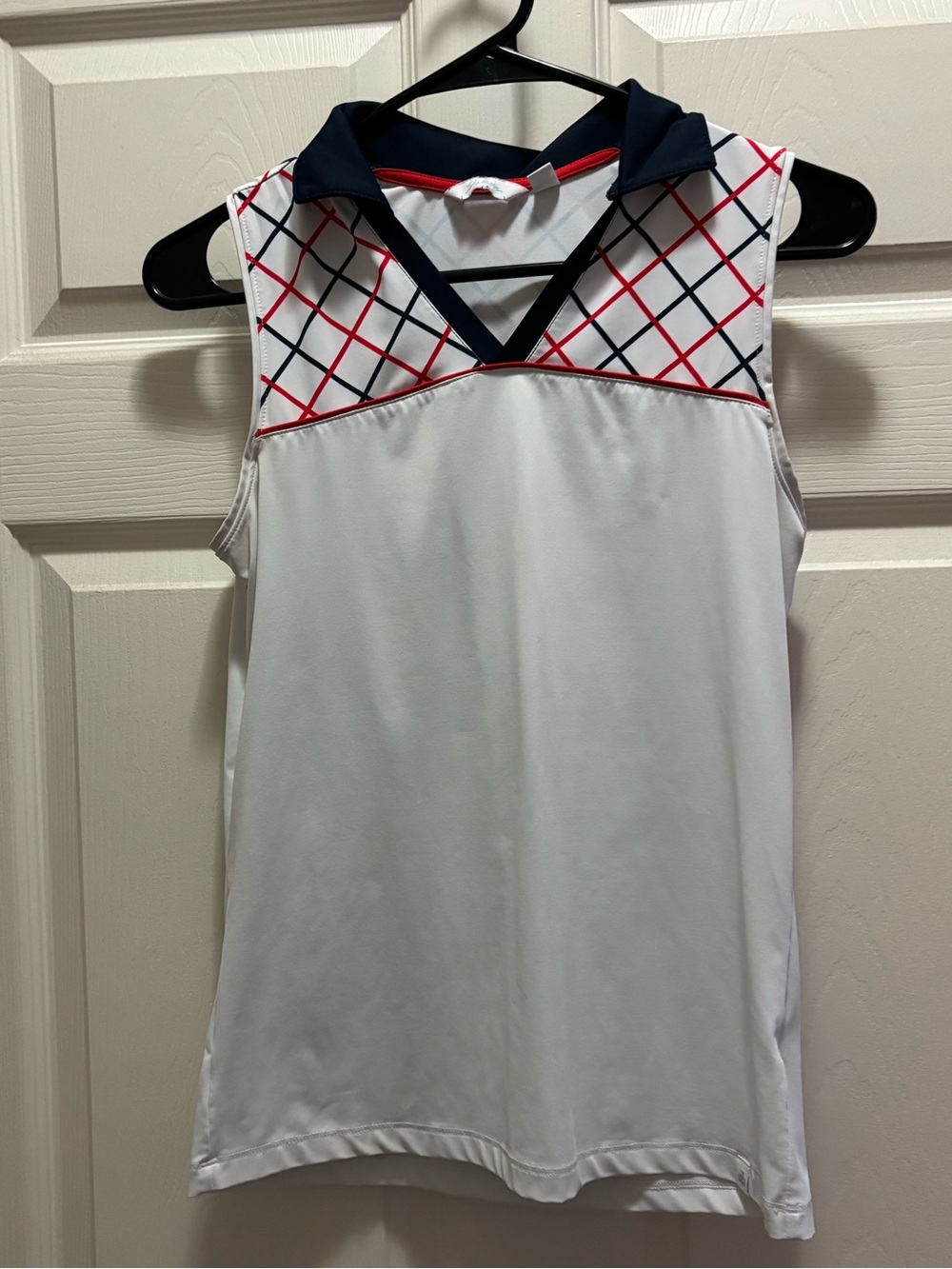 Sleeveless White Golf Top with Navy Collar and Red Navy Argyle Detail XS